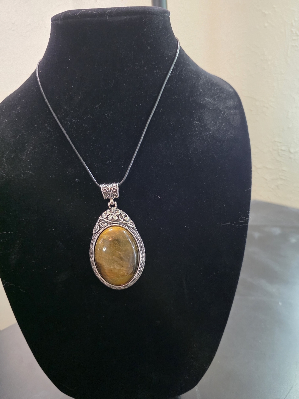 Tiger's Eye Oval Pendant Necklace - Brown